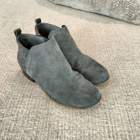 Toms Ankle Boots - Picture 2 of 7